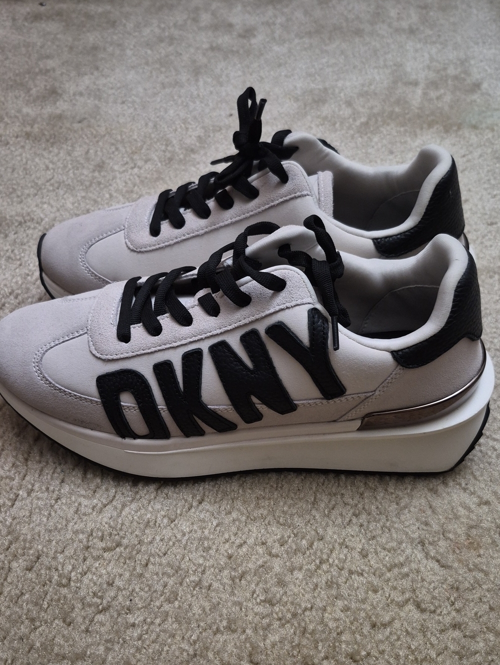 DKNY Women Tan and Black Logo Platform Sneakers New Without Box